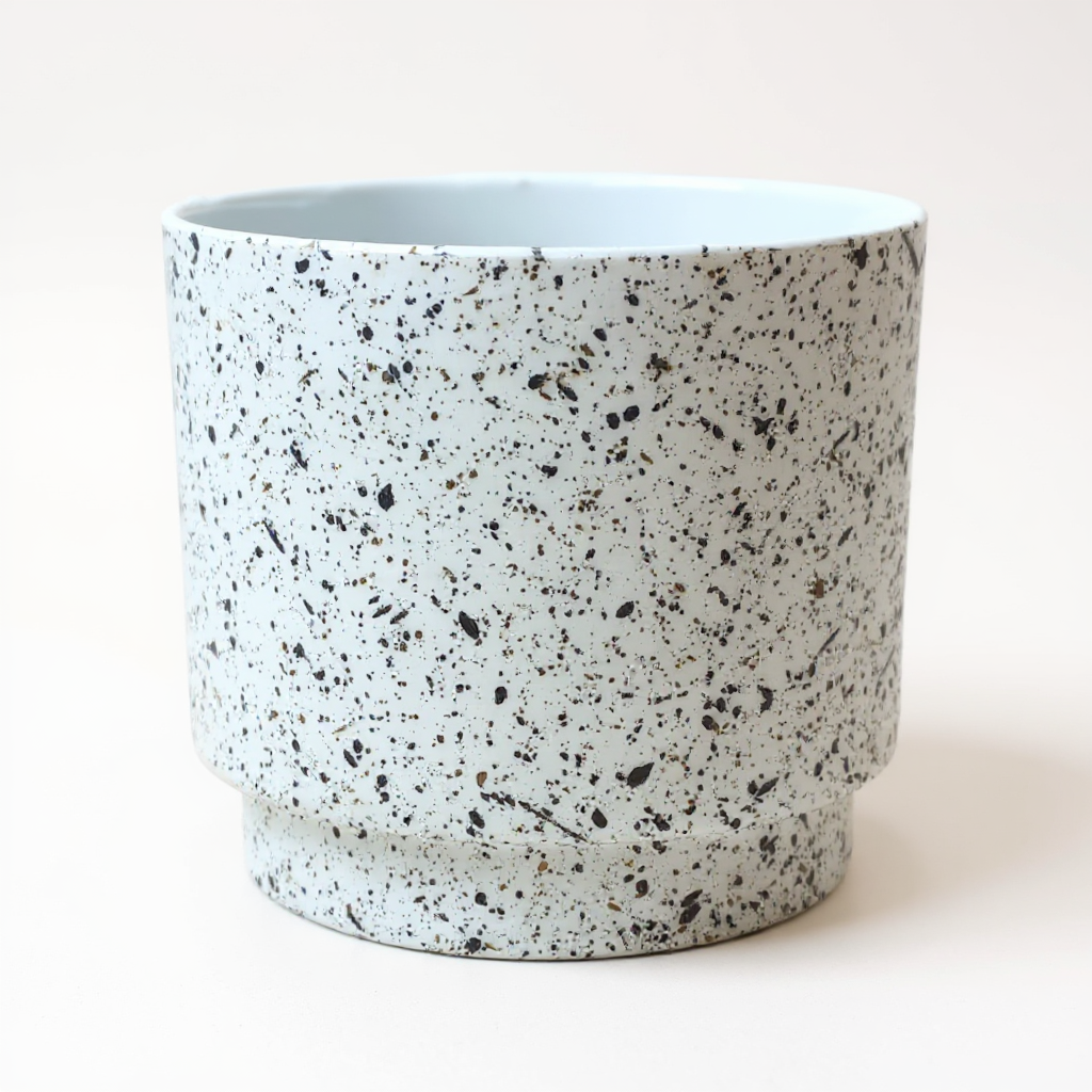 Premium Plastic Pots