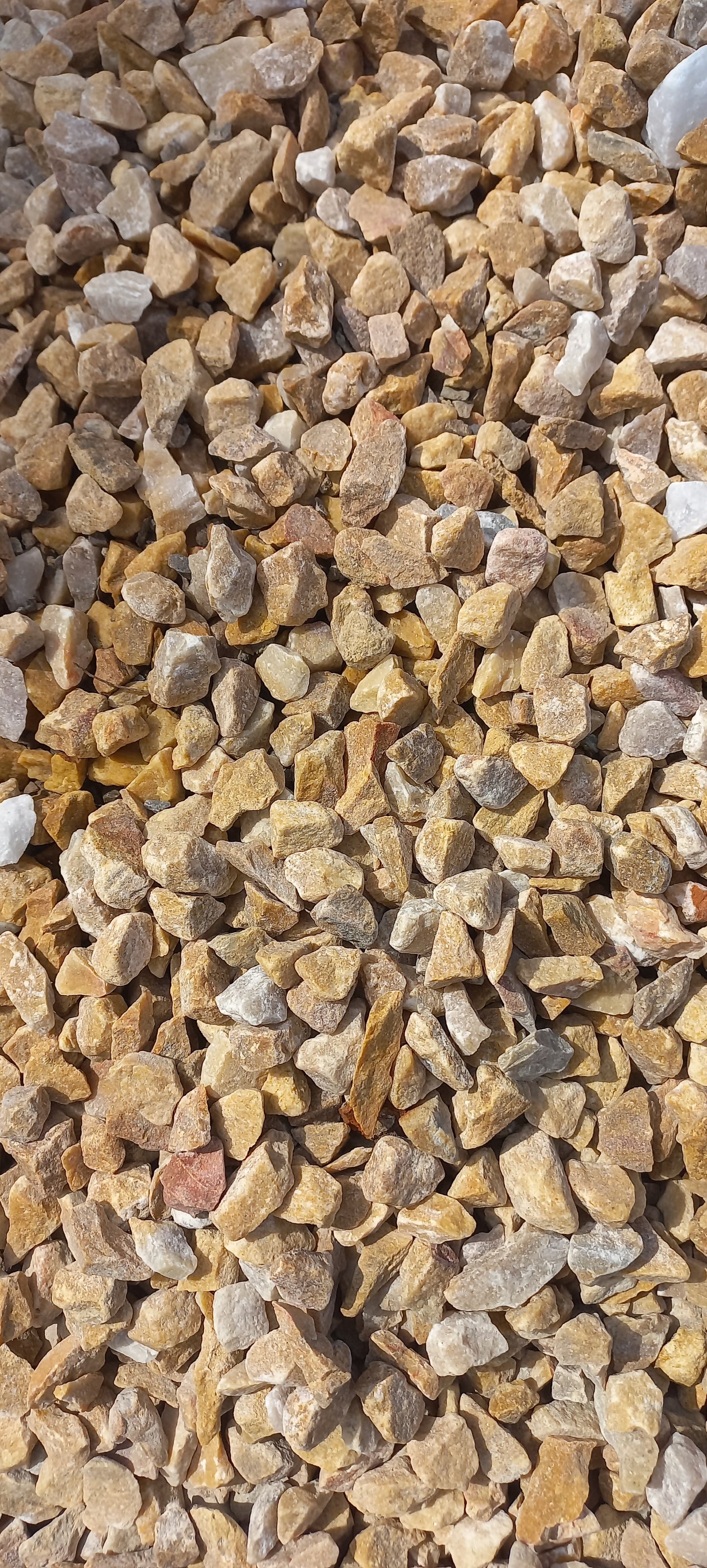 Decorative pebbles for top dressing