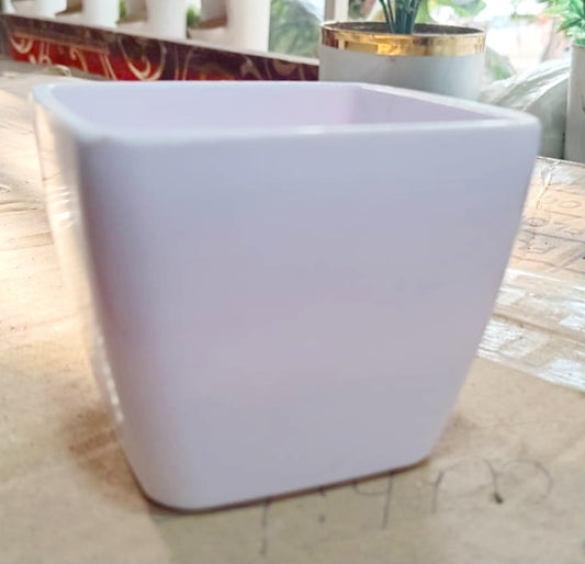 Set of 2 Small Plastic Pots